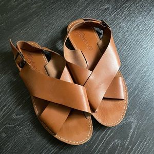 Madewell leather cross strap sandal size 6